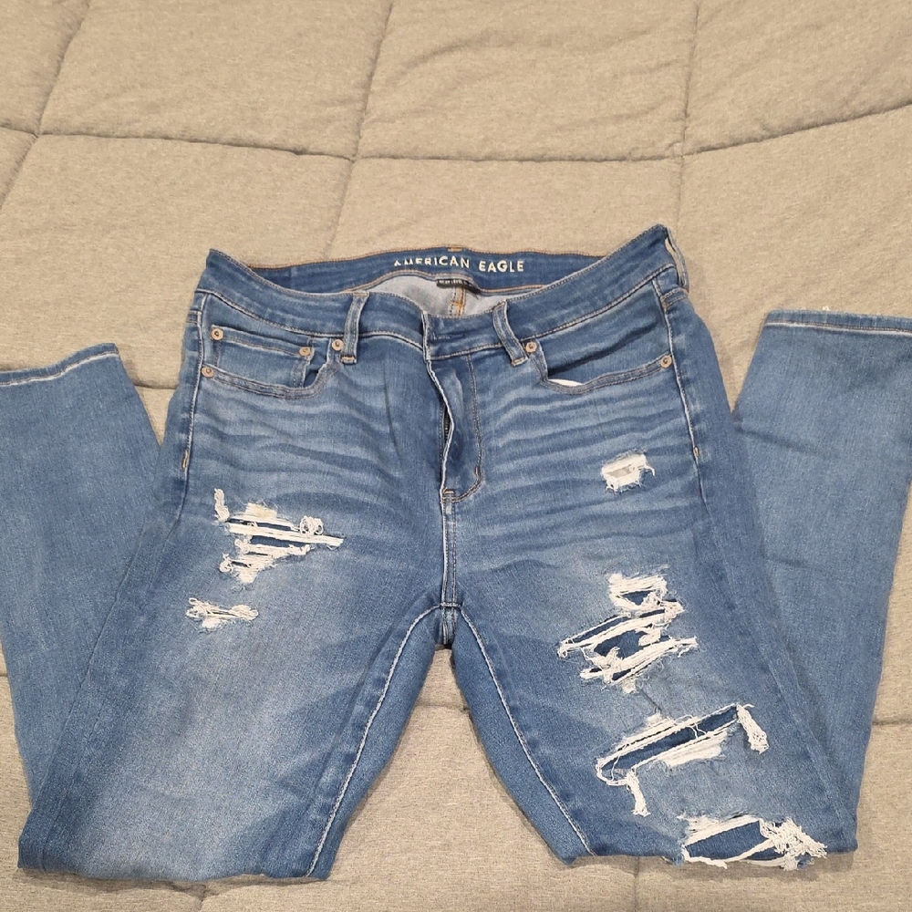 American Eagle Outfitters Women's Light Blue Ripped Skinny Jeans